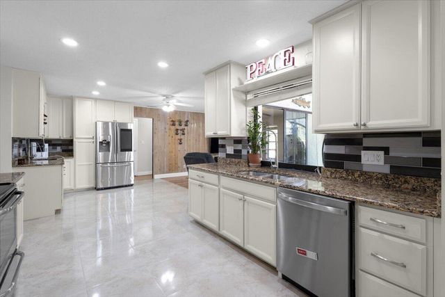 879 SE Carnival Avenue, Port St. Lucie, Port St Lucie, FL 34983
