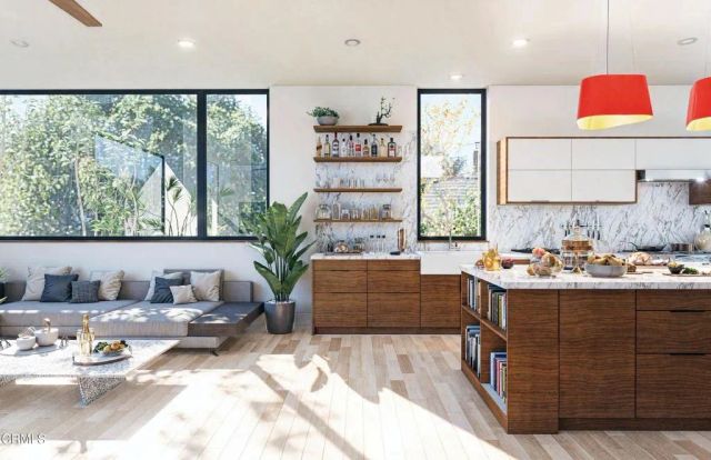 1070 N Oban Dr, Los Angeles, CA 90065