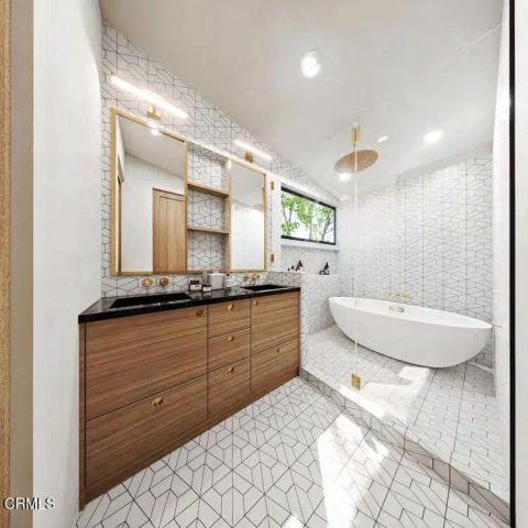 1070 N Oban Dr, Los Angeles, CA 90065