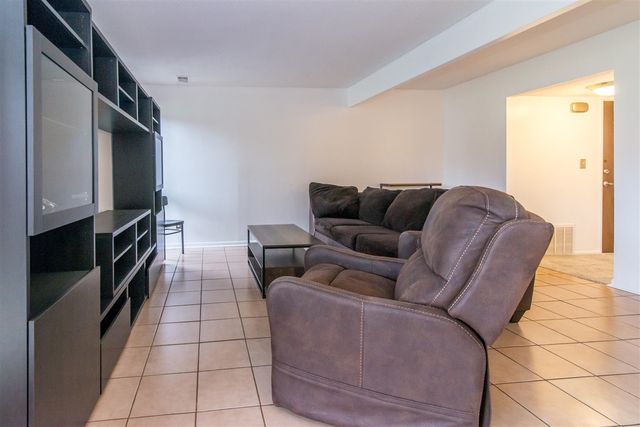 1809 Independence Boulevard 15B, Ann Arbor, MI 48104