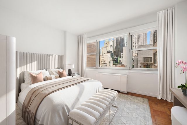 77 W 55th St Apt 12K, New York City, NY 10019