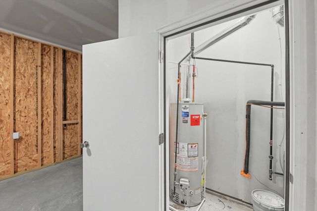 600 W Long Path Ct, Goddard, KS 67052