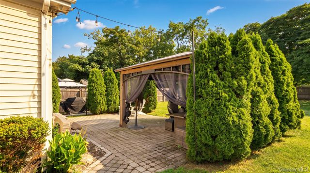 27 Wood Avenue, Patchogue, NY 11772