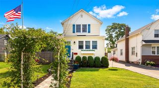 27 Wood Avenue, Patchogue, NY 11772