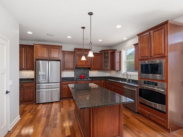 6241 Urbandale Lane N, Maple Grove, MN 55311