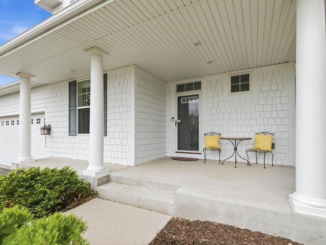 6241 Urbandale Lane N, Maple Grove, MN 55311