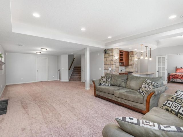 6241 Urbandale Lane N, Maple Grove, MN 55311