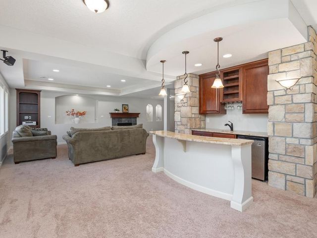 6241 Urbandale Lane N, Maple Grove, MN 55311