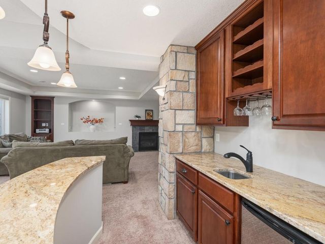 6241 Urbandale Lane N, Maple Grove, MN 55311