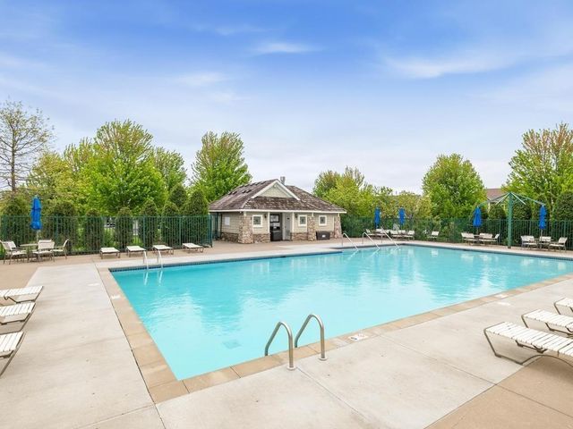 6241 Urbandale Lane N, Maple Grove, MN 55311