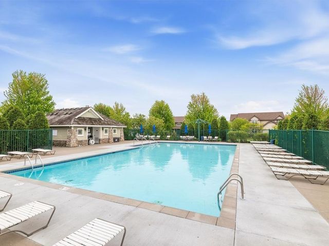 6241 Urbandale Lane N, Maple Grove, MN 55311