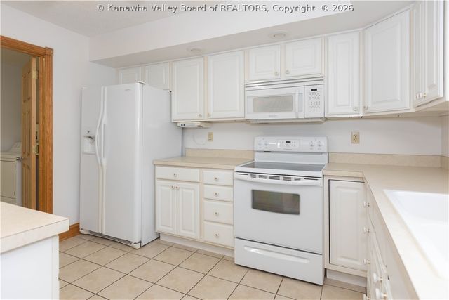 1 Cedar Drive, Scott Depot, WV 25560