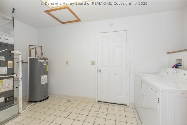 1 Cedar Drive, Scott Depot, WV 25560