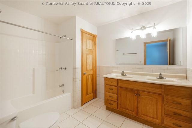 1 Cedar Drive, Scott Depot, WV 25560