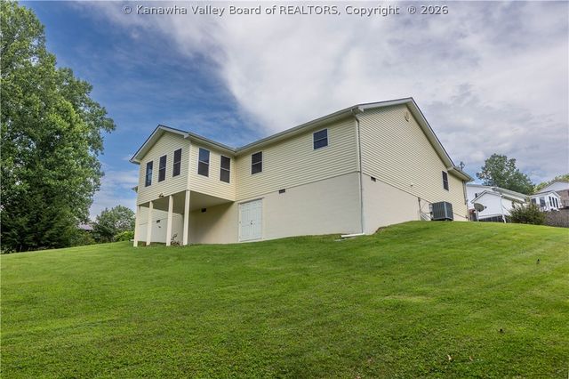 1 Cedar Drive, Scott Depot, WV 25560