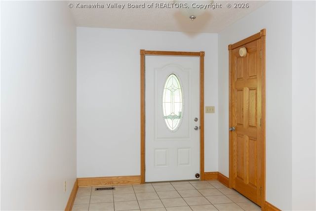 1 Cedar Drive, Scott Depot, WV 25560