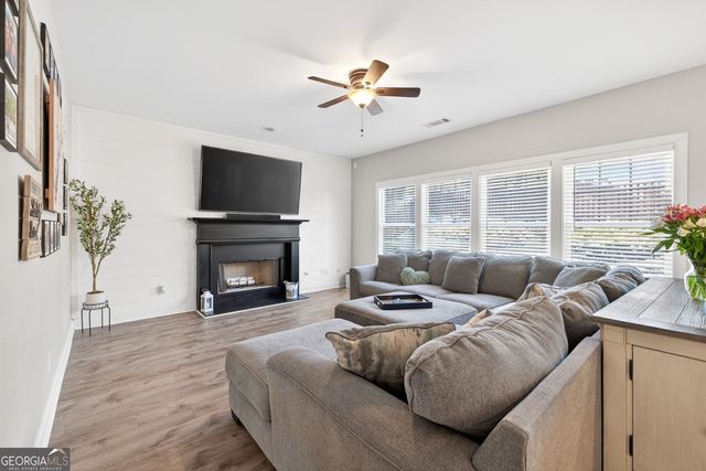 7899 Brass Lantern Drive, Flowery Branch, GA 30542