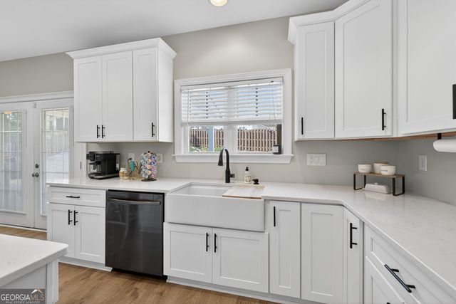 7899 Brass Lantern Drive, Flowery Branch, GA 30542