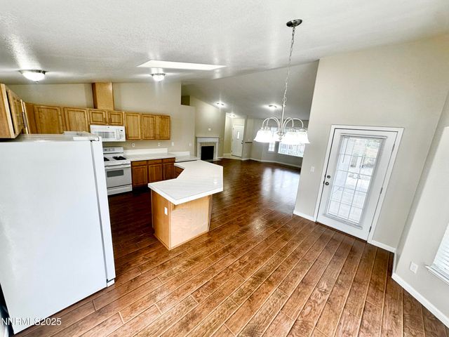 1359 NIGHTINGALE Way, Spanish Springs, NV 89441