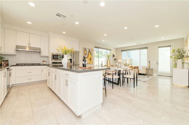 123 Tenor, Irvine, CA 92618