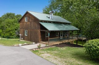 2906 N Hutton Road, Kansas City, KS 66109