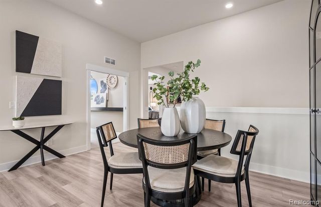 859 Kelpie Drive, Ann Arbor, MI 48108