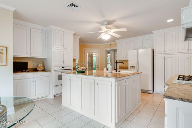 2424 Vista Drive, Opelousas, LA 70570