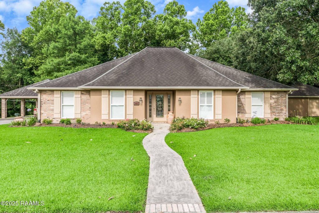 2424 Vista Drive, Opelousas, LA 70570