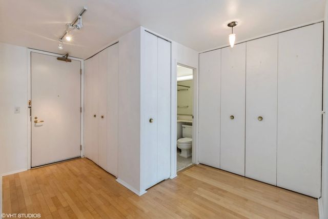 400 E Randolph Street 1516, Chicago, IL 60601