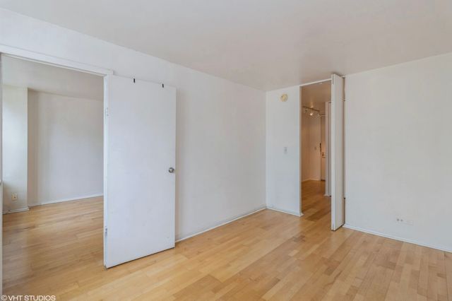 400 E Randolph Street 1516, Chicago, IL 60601