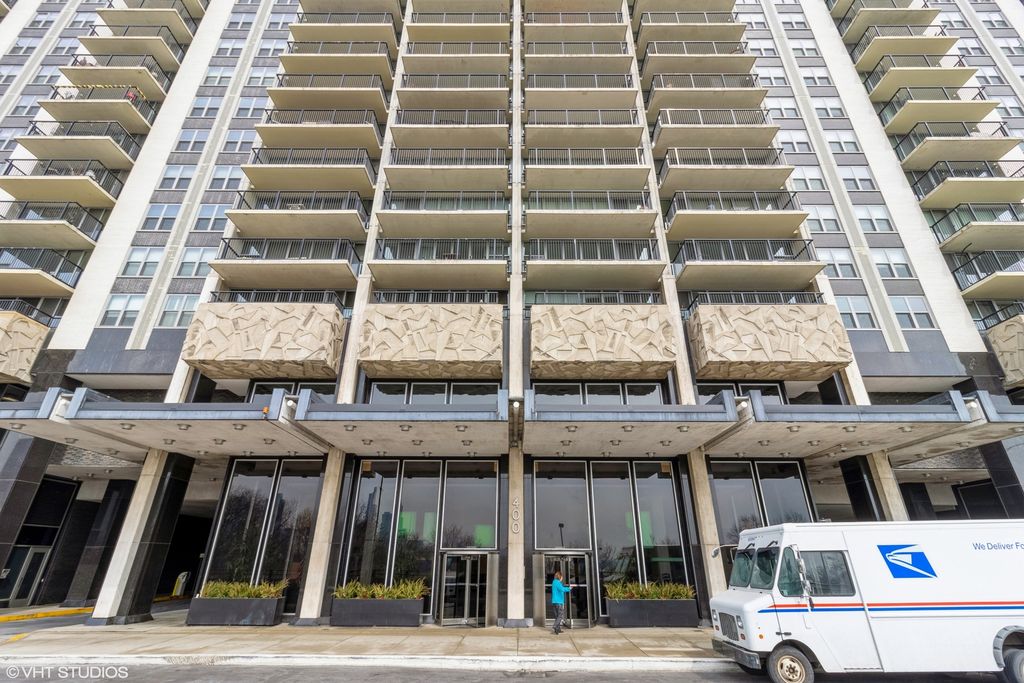 400 E Randolph Street 1516, Chicago, IL 60601