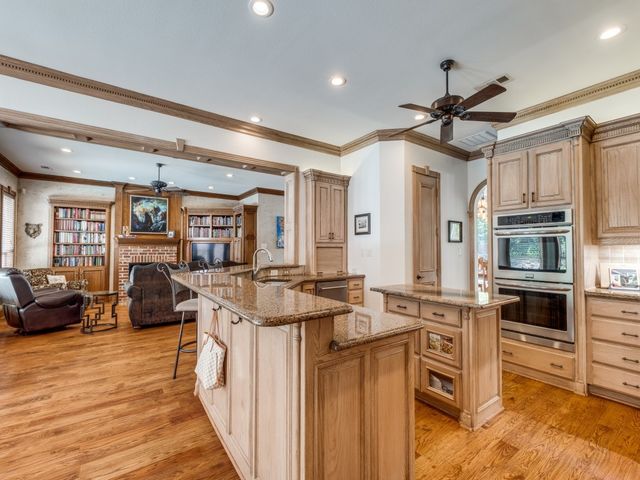 100 Bentwood Court, Denton, TX 76210