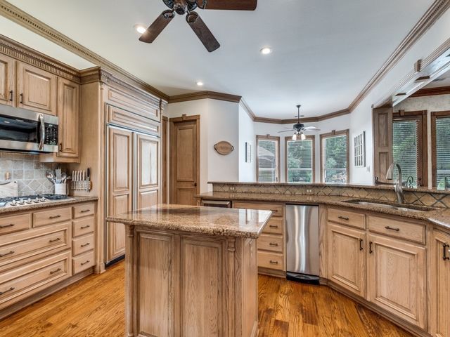 100 Bentwood Court, Denton, TX 76210