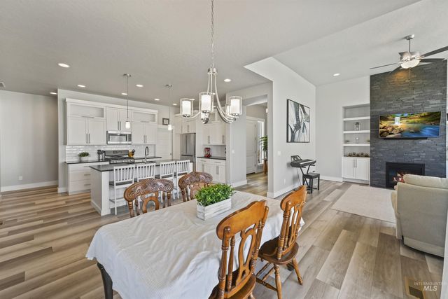 13950 Oakford St, Caldwell, ID 83607