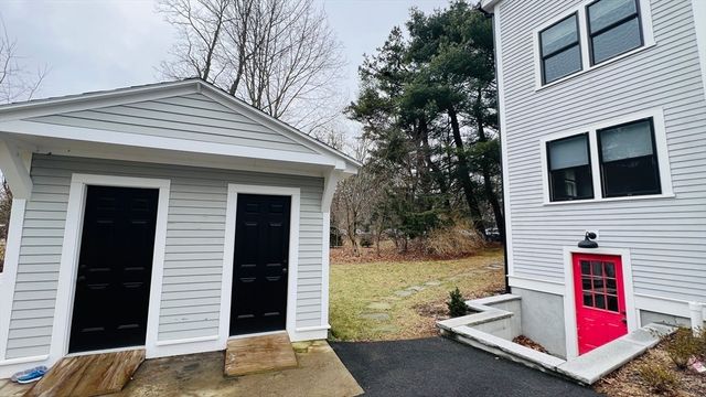 440 Washington St 1, Wellesley, MA 02481
