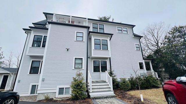 440 Washington St 1, Wellesley, MA 02481