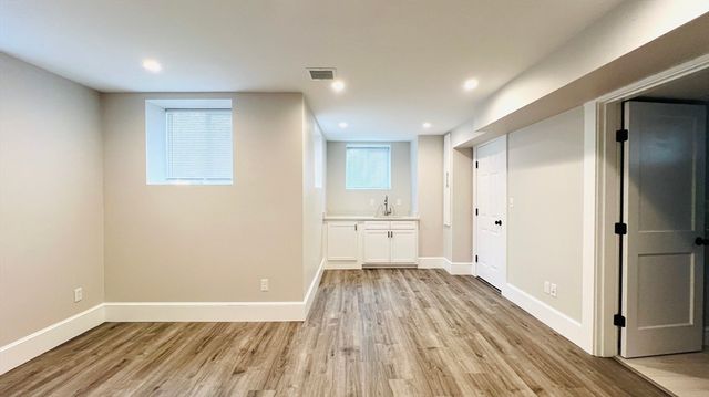 440 Washington St 1, Wellesley, MA 02481