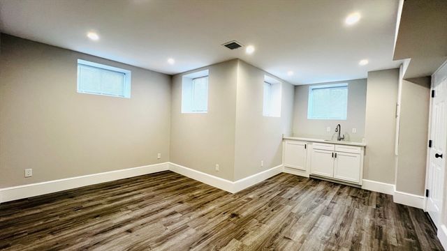 440 Washington St 1, Wellesley, MA 02481