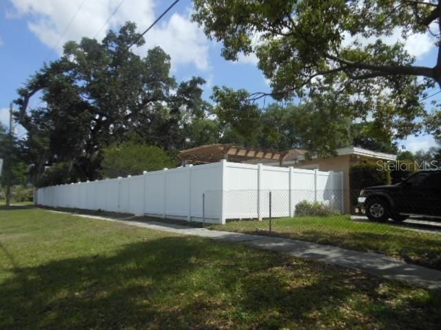 2925 W PARIS STREET, Tampa, FL 33614