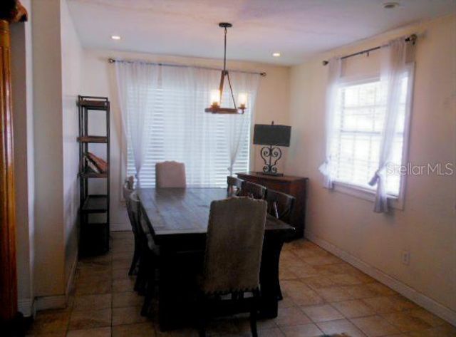 2925 W PARIS STREET, Tampa, FL 33614