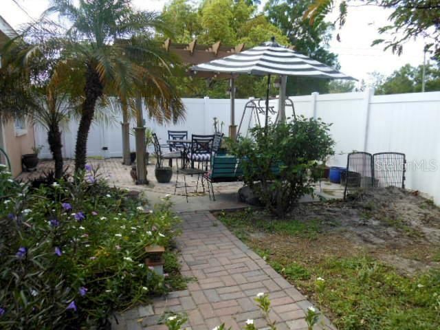 2925 W PARIS STREET, Tampa, FL 33614