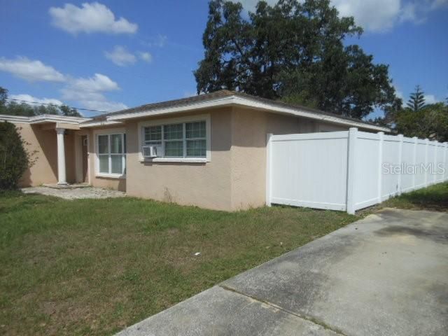 2925 W PARIS STREET, Tampa, FL 33614