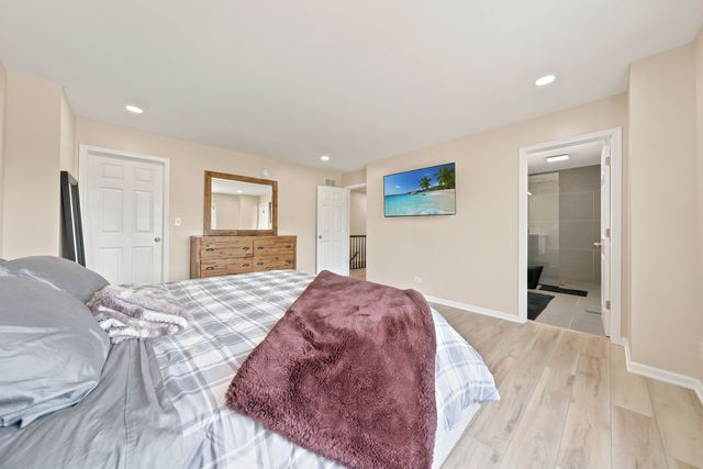 2112 S Crambourne Way 6-6, Arlington Heights, IL 60005