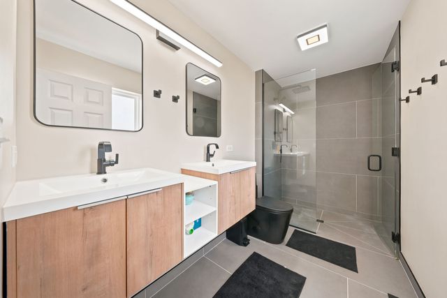 2112 S Crambourne Way 6-6, Arlington Heights, IL 60005
