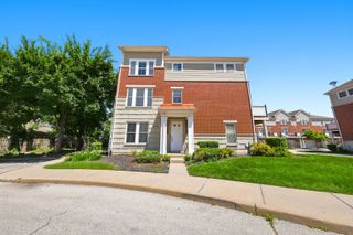 2112 S Crambourne Way 6-6, Arlington Heights, IL 60005