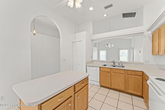 1021 Pine Creek Circle NE, Palm Bay, FL 32905
