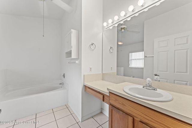 1021 Pine Creek Circle NE, Palm Bay, FL 32905