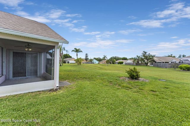 1021 Pine Creek Circle NE, Palm Bay, FL 32905