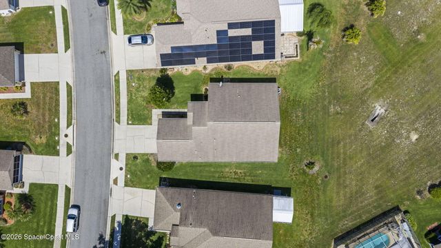 1021 Pine Creek Circle NE, Palm Bay, FL 32905