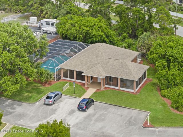 1021 Pine Creek Circle NE, Palm Bay, FL 32905